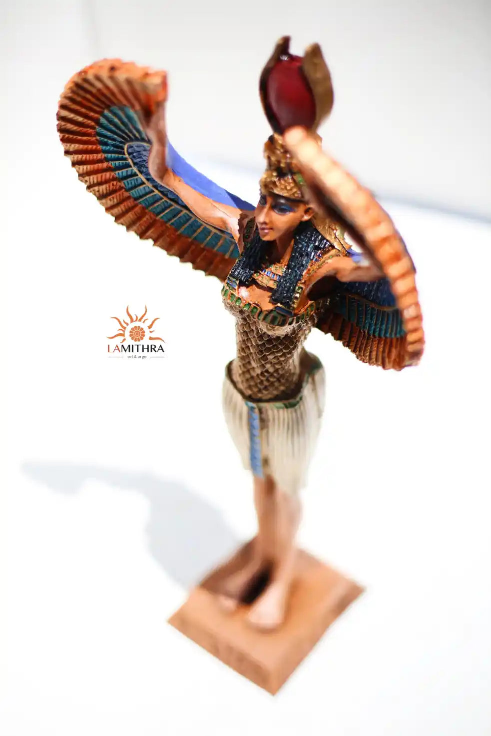 Statue de la déesse Isis