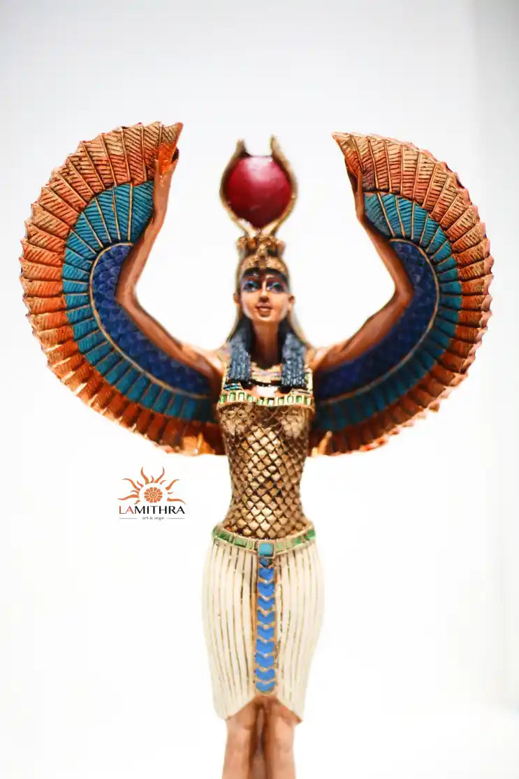 Statue de la déesse Isis