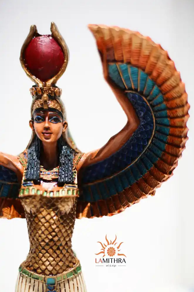 Statue de la déesse Isis