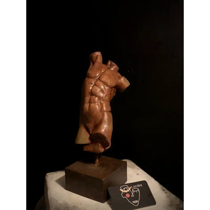 Pedestal Tors Sculpture ürün fotoğrafı — Lamithra Art