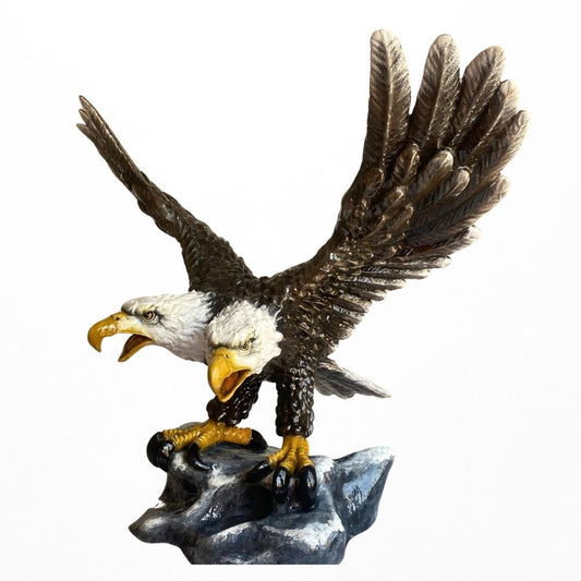 Çift başlı kartal heykeli, kanatları açık, detaylı el yapımı dekoratif obje