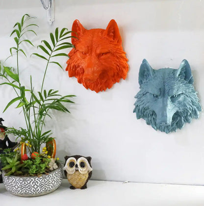 Colored Wolf Bust Wall Sculpture Görsel 2 ürün fotoğrafı — Lamithra Art