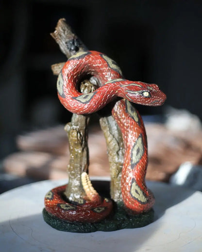 Red Snake Statue ürün fotoğrafı — Lamithra Art