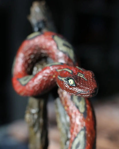 Red Snake Statue Görsel 2 ürün fotoğrafı — Lamithra Art