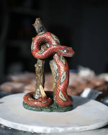 Red Snake Statue Görsel 8 ürün fotoğrafı — Lamithra Art