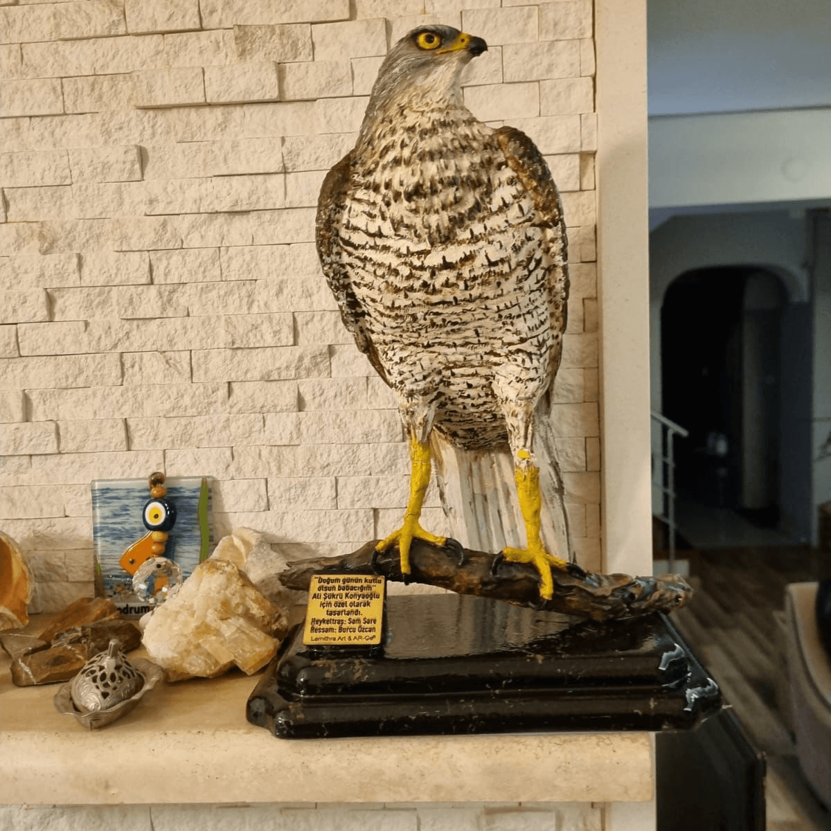 Personalized Realistic Hawk Statue - Fiberglass (27cm) - Lamithra Art & Ar-Ge