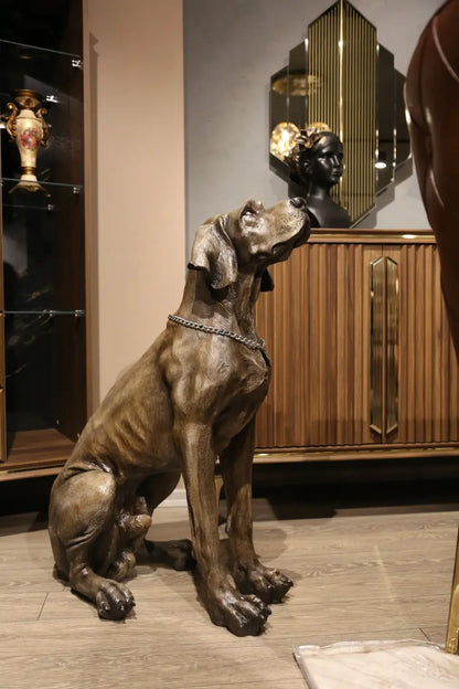 İç mekanda Weimaraner cinsi köpek heykeli, detaylı ve gerçekçi tasarım